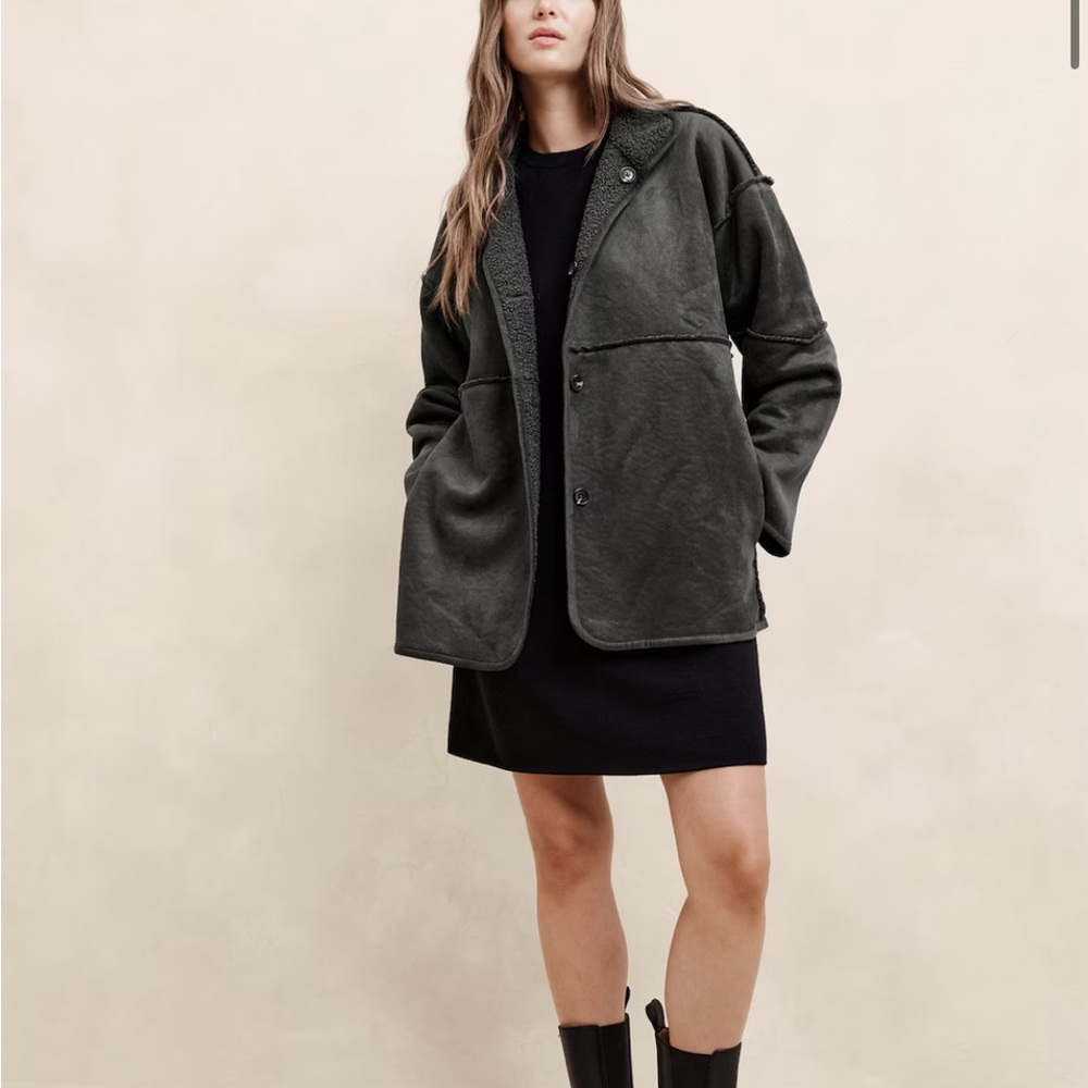 Women's Dark Grey reversible sherpa jacket